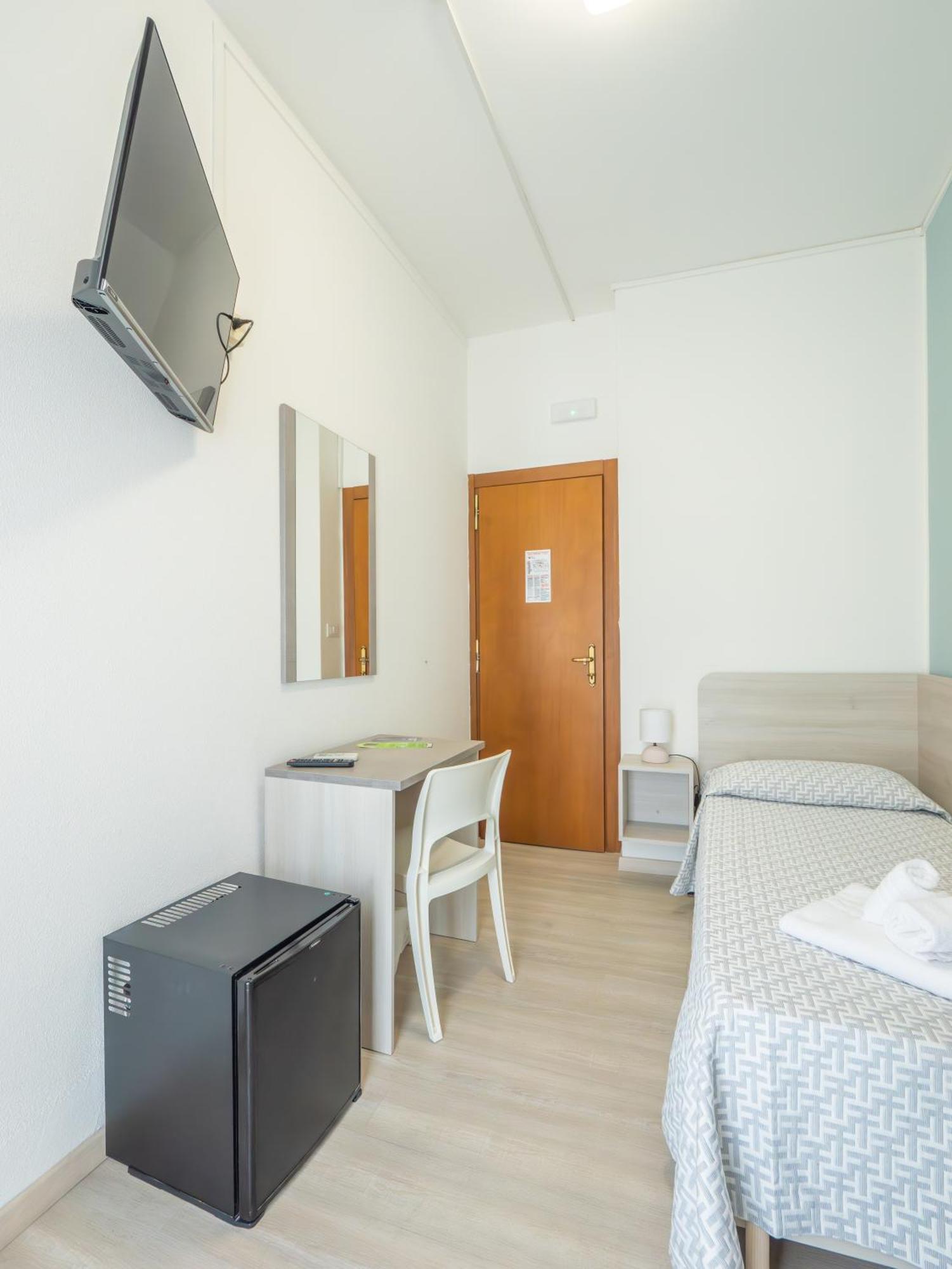 Hotel La Bussola ฟีนาเลลีกูเร ภายนอก รูปภาพ