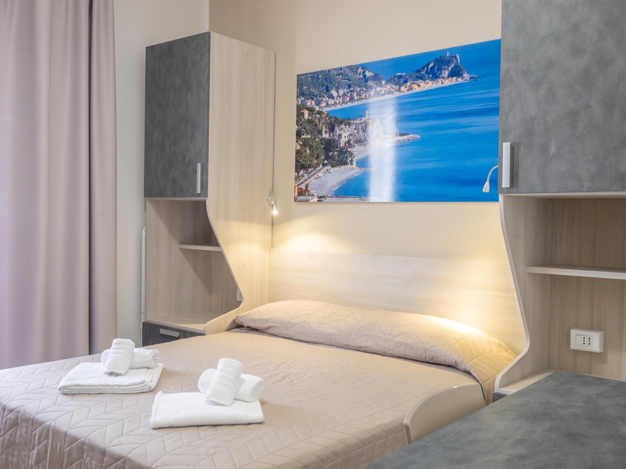 Hotel La Bussola ฟีนาเลลีกูเร ภายนอก รูปภาพ
